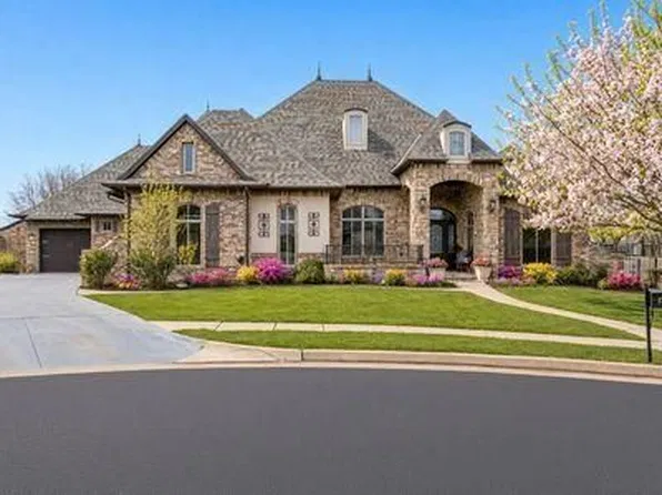 17205 Osprey Cir, Edmond, OK 73012