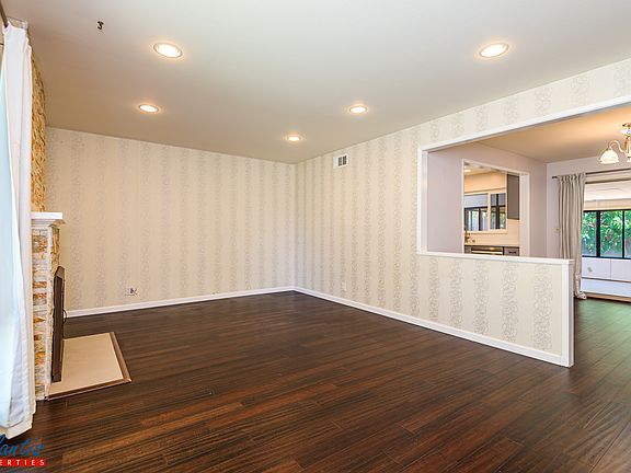 4th image of 1520 San Joaquin Ave