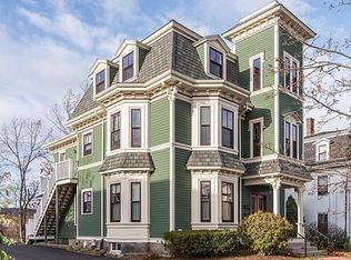 107 Crescent St #2, Waltham, MA 02453