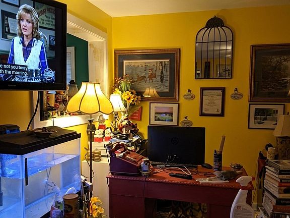 5th image of 240 Church Street