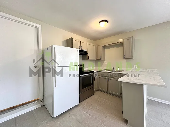 290 Browning Ct #B — Photo 16
