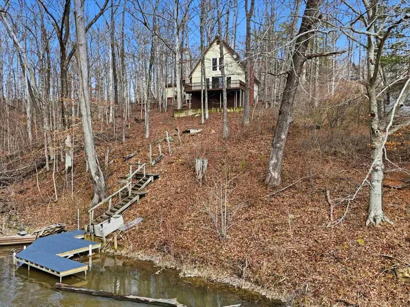 3609 Mockingbird Ln, Nashville, IN 47448