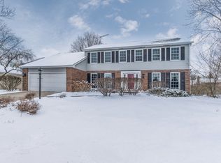 1063 E Gartner Rd, Naperville, IL 60540