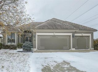5905 NW 103rd St, Kansas City, MO 64154