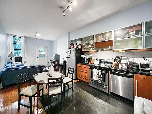 Rented by Corcoran | media 14