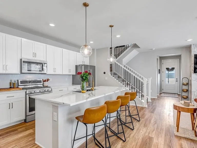 2428 Yukon Dr — Photo 1