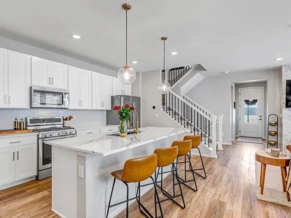 2428 Yukon Dr, Longmont, CO 80504