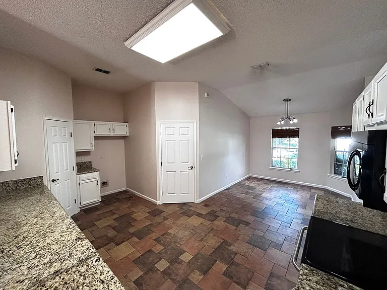 1449 Blue Heron Ln E — Photo 23
