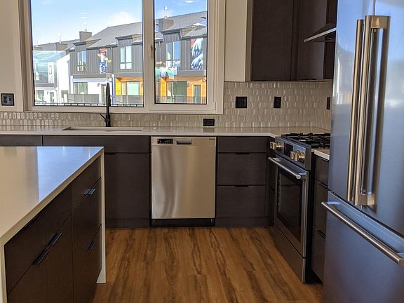 4th image of 574 Enterprise Blvd #33