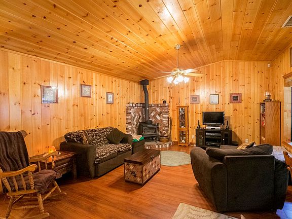 2nd image of 25190 Franklin Dr