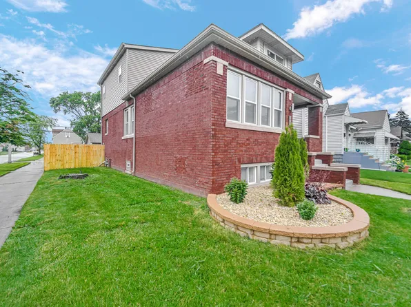246 156th Pl, Calumet City, IL 60409