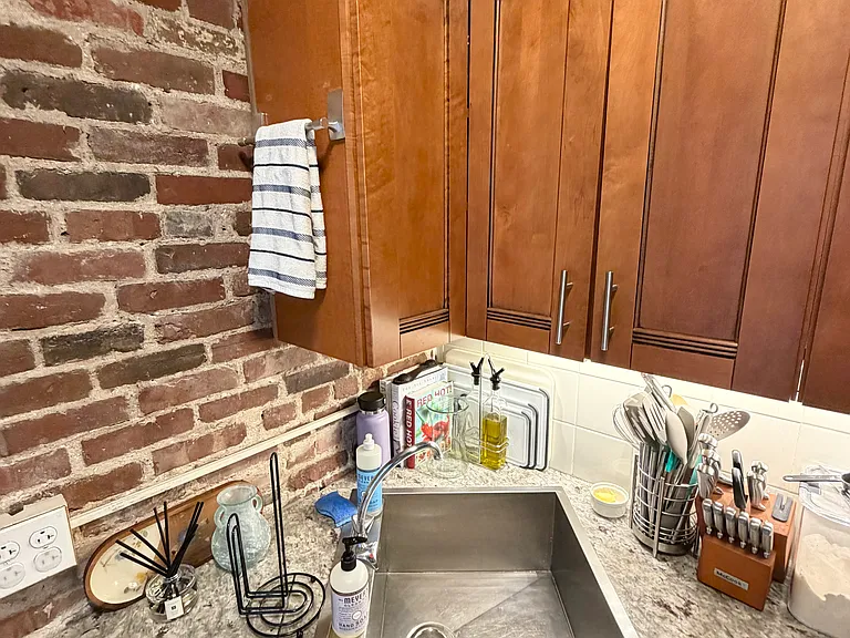 59 Myrtle St #1 — Photo 13