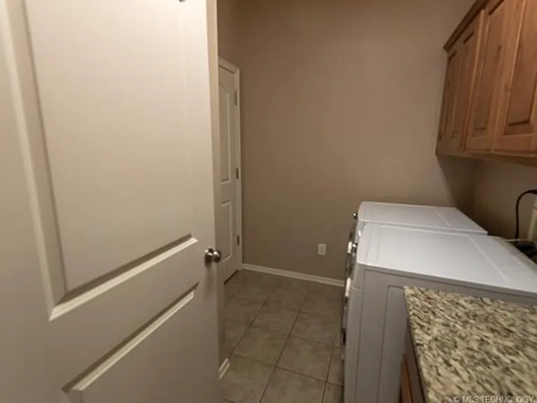 4201 W Kent St — Photo 14