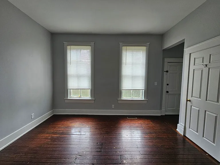 1406 S. 1st Street — Photo 15