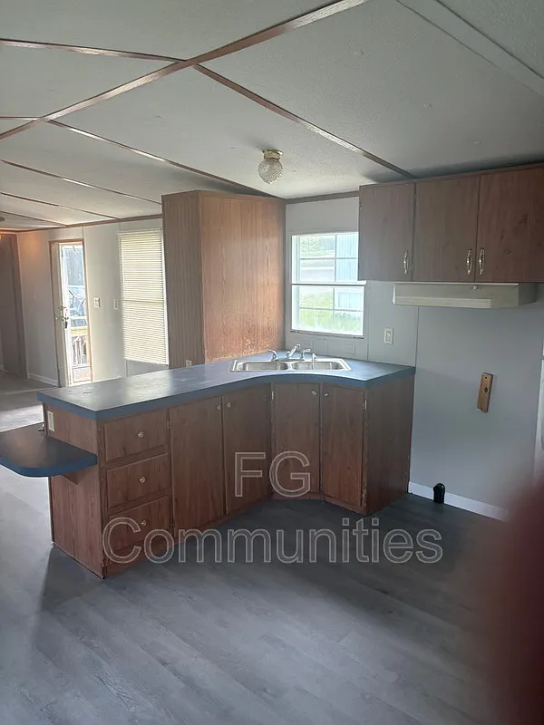 2 bed, 2.0 bath, $950 — Photo 1