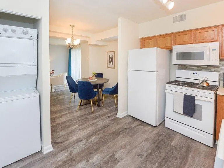 Willowbrook Apartment Homes — Photo 4