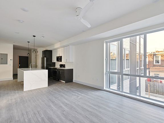 5th image of 1221 E Fletcher St #211A