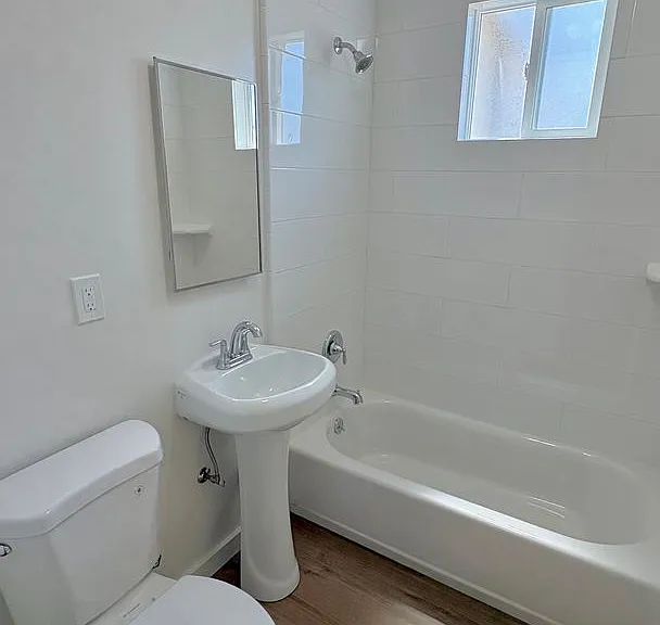 15009 Freeman Ave — Photo 6