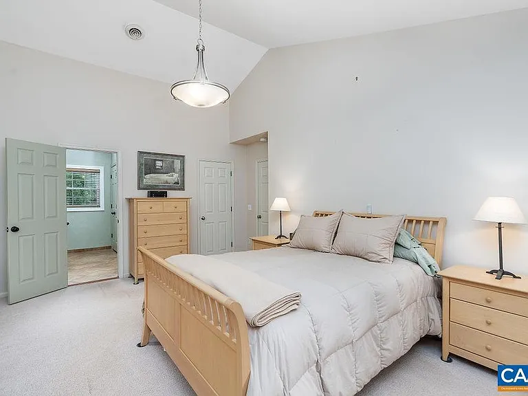 2810 Locust Hill Dr — Photo 19