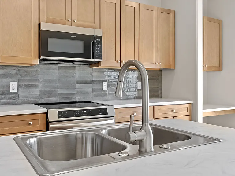 2773 Caspain Way #B — Photo 12