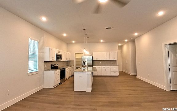 5th image of 330 E Carson St #1203