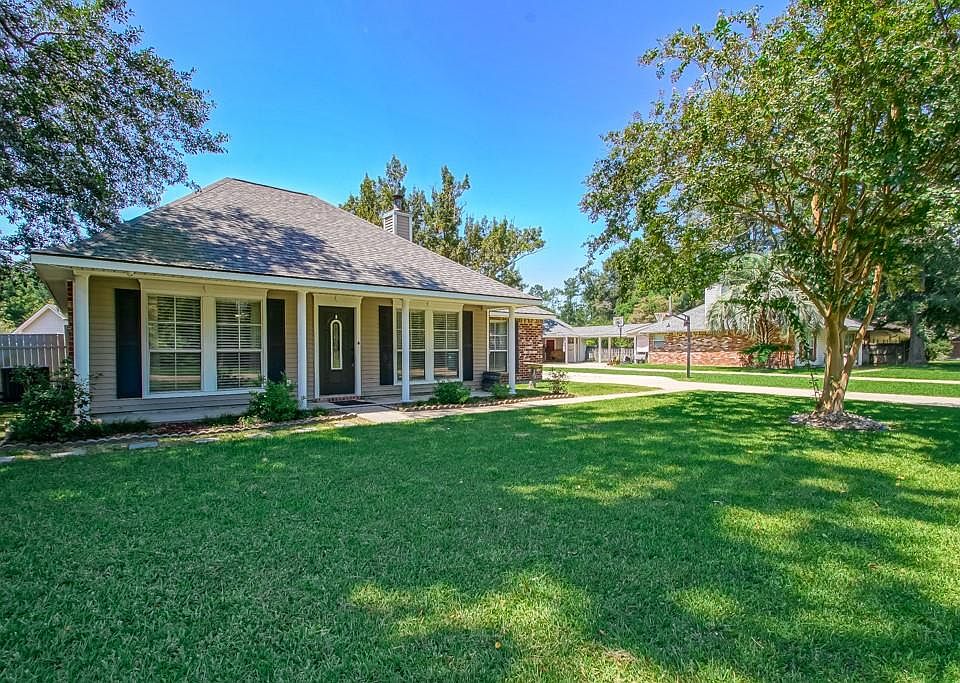 1st image of 27651 Country Dr