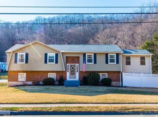 263 Mountain Rd, Cheshire, CT 06410