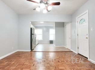 389 Myrtle Ave, Brooklyn, NY 11205