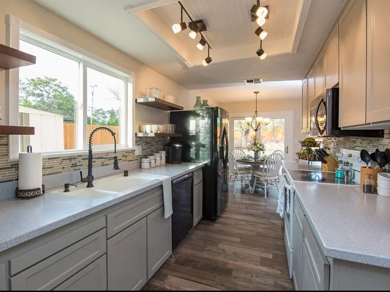 7838 Tabare Ct — Photo 9