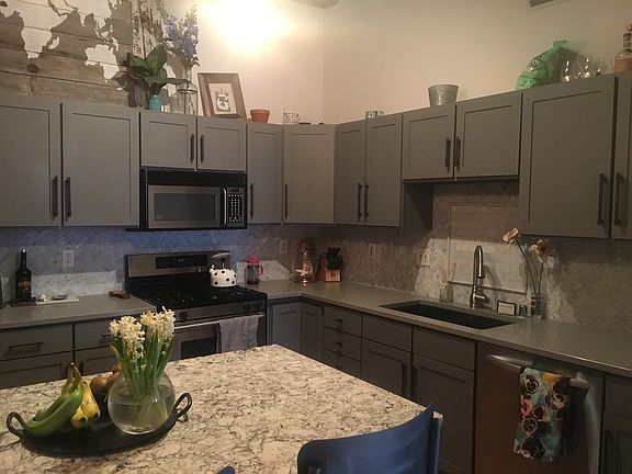 4th image of 418 N 3rd St Unit 180