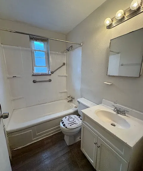 631 Mulberry St #2 — Photo 12