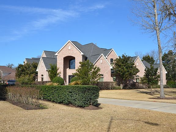 2nd image of 32602 W Glen Ct