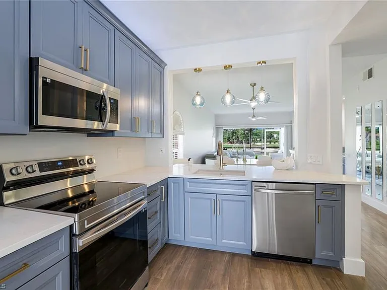 555 Augusta Blvd #3-1 — Photo 8