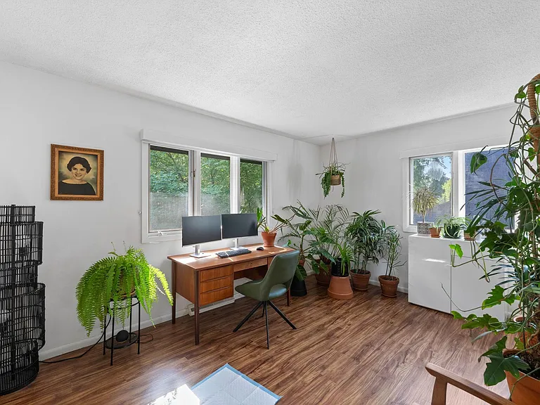 4004 Upton Ave S — Photo 16