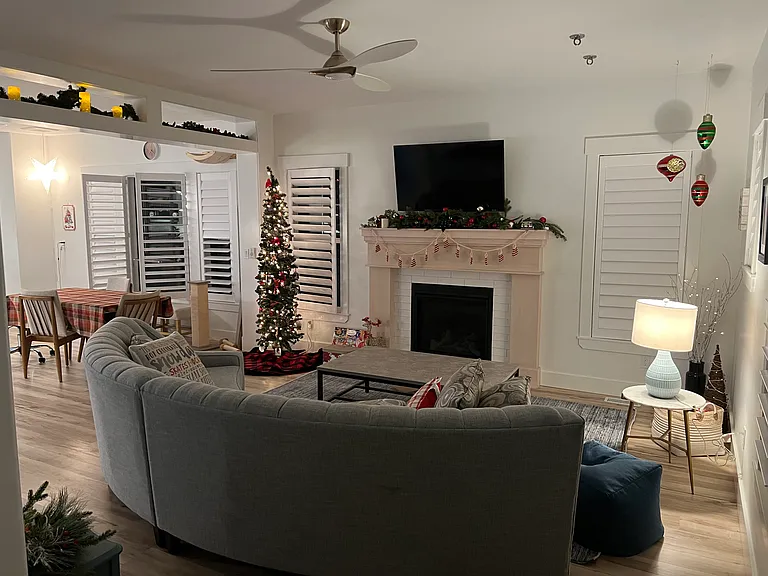 744 Wilshire Pl — Photo 6