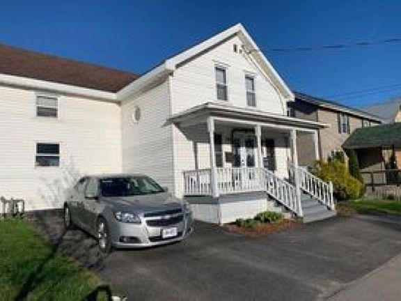 2nd image of 917 Paterson St