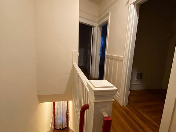 2nd image of 1513 Hyde St