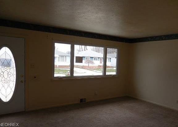 2nd image of 32300 Knobel St