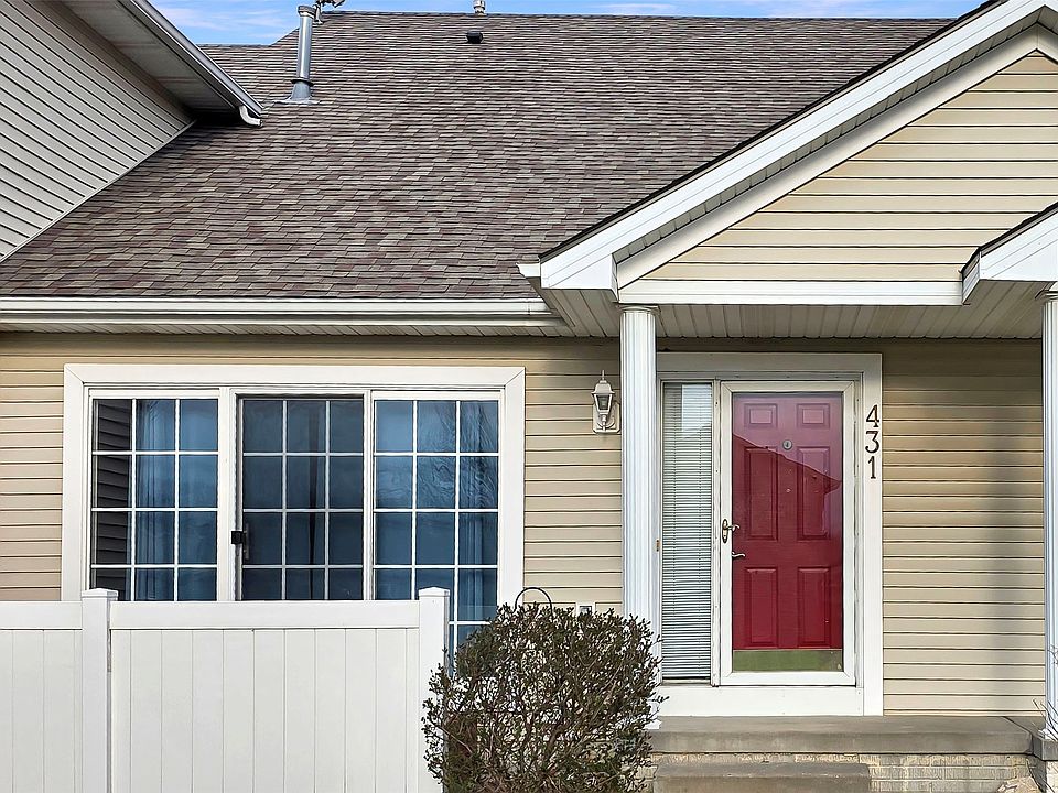 1st image of 431 SE Woodbine Dr