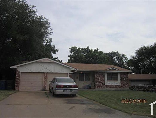 1st image of 203 W Shadywood Dr