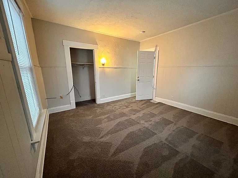 68 E Patterson Ave — Photo 17