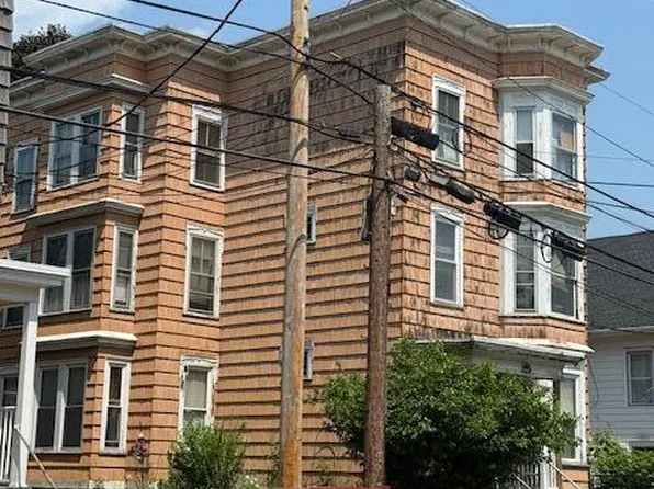 84 Wood Street, Lewiston, ME 04240