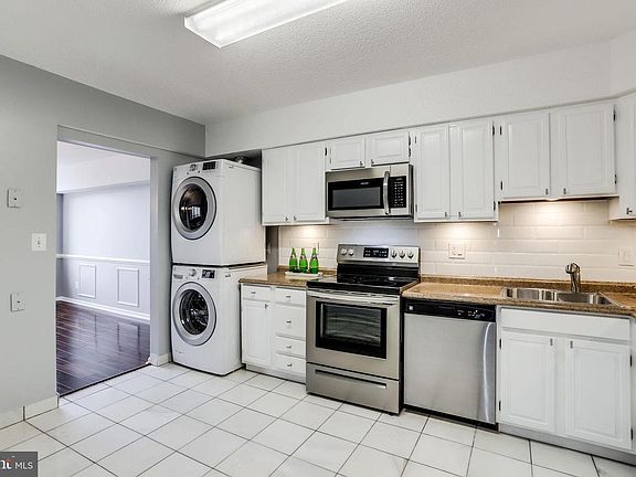 3rd image of 3713 S George Mason Dr APT 1606W
