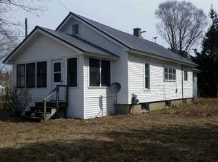 624 N Hemlock St, Evart, MI