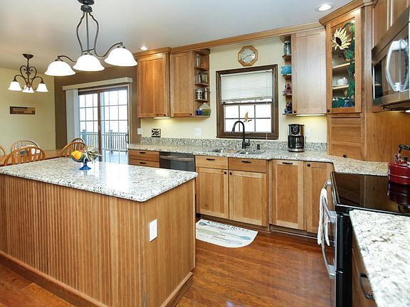 549 30th st-108