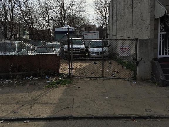 5th image of 1944 E Willard St