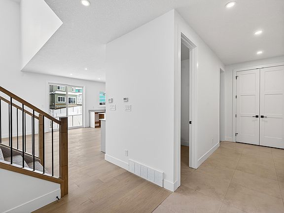 3rd image of 82 Baker St