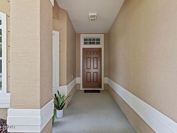 2nd image of 332 Admiralty Ct