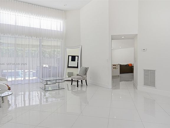 4th image of 9612 Carousel Cir N