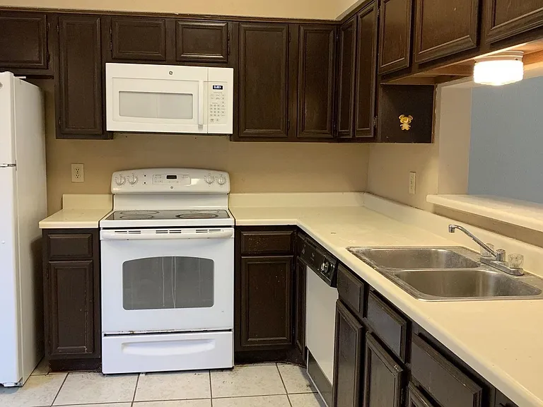 12500 Brookglade Cir #171 — Photo 4